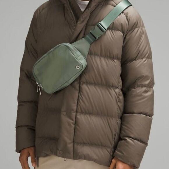 Lululemon Everywhere Belt Bag 1L 2L Utility Green Crossbody Fanny Pack NEW - Picture 5 of 13